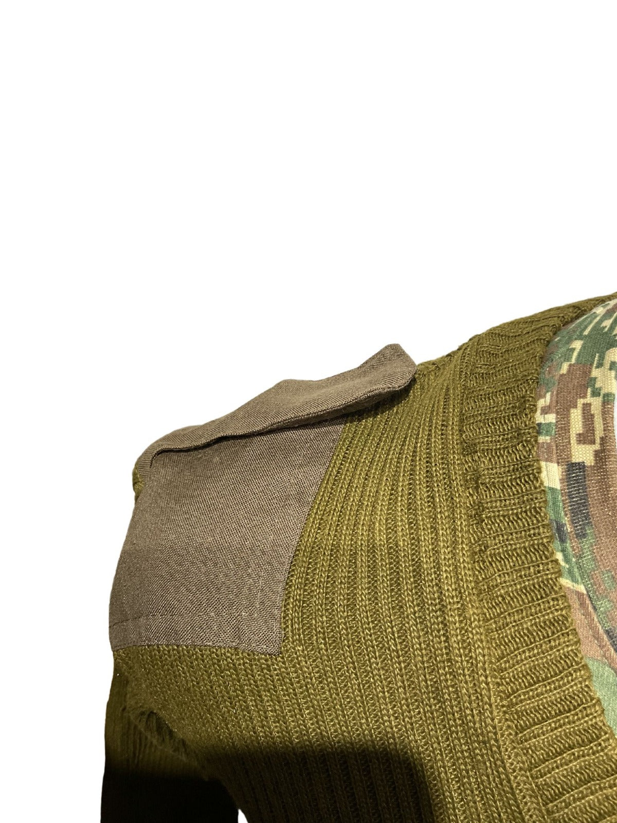 Khaki Woolen Army Sweater – Warm and Durable for Cold Weather and Outdoor Use